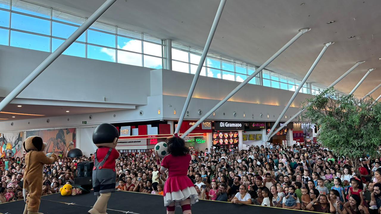 Sábado: festival infantojuvenil, praça lotada e janeiro em alta