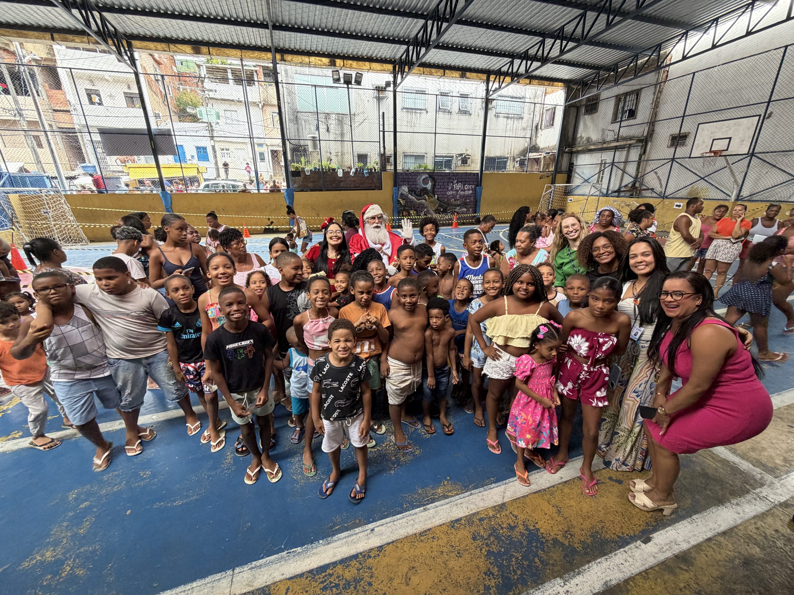 Pertencimento que muda vidas: integração entre o Shopping Barra e a comunidade do Calabar