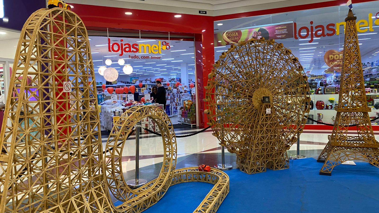 Arte Sustentável: Exposição Escultura com Palito de Sorvete