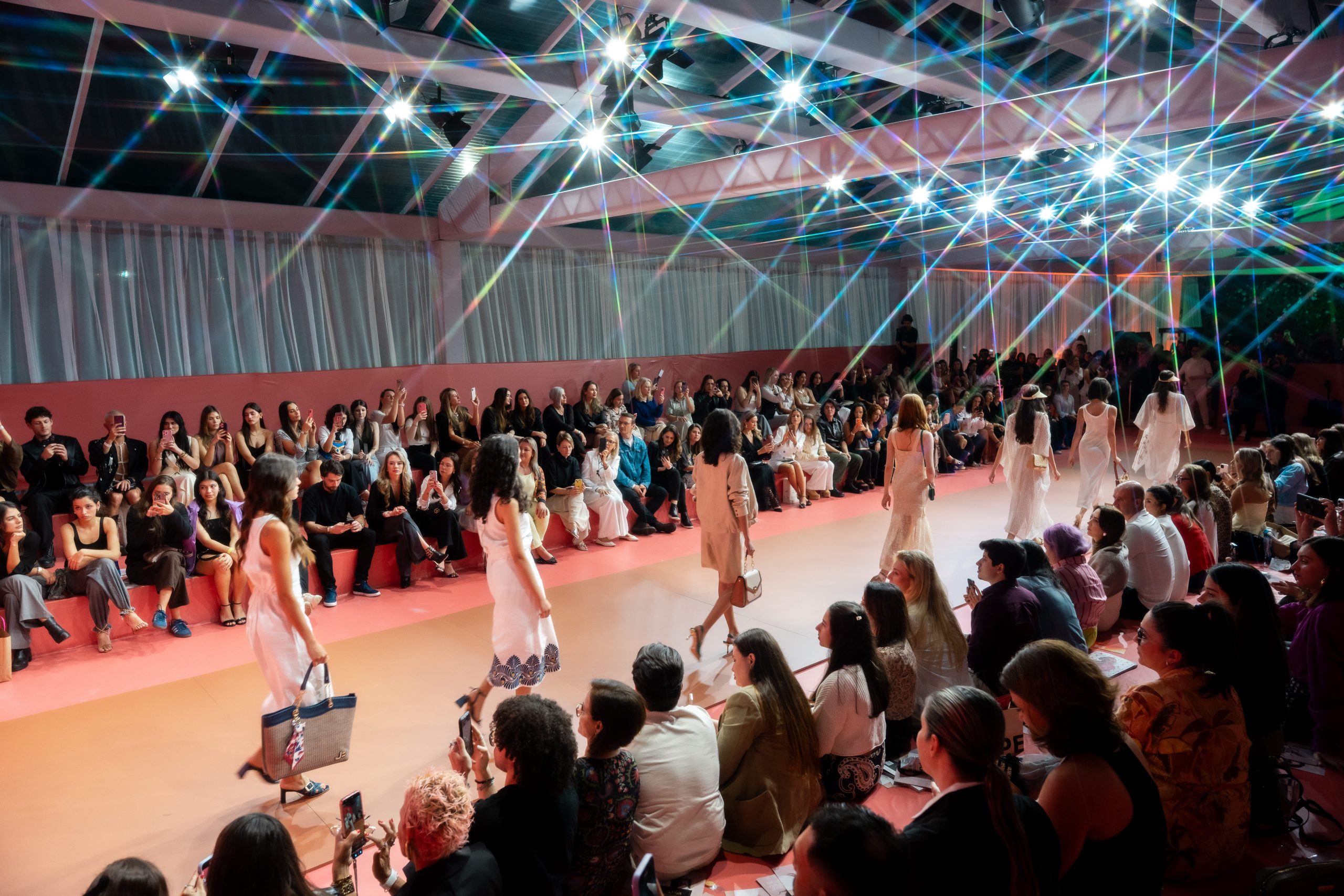 BALNEÁRIO FASHION SHOW – DE EVENTO A ECOSSISTEMA: 40 EDIÇÕES QUE REDEFINIRAM A MODA NO SUL