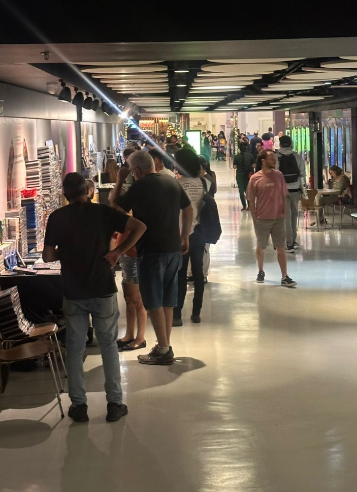 Bazar da 7ª Arte transforma nostalgia em experiência cultural no Shopping Frei Caneca