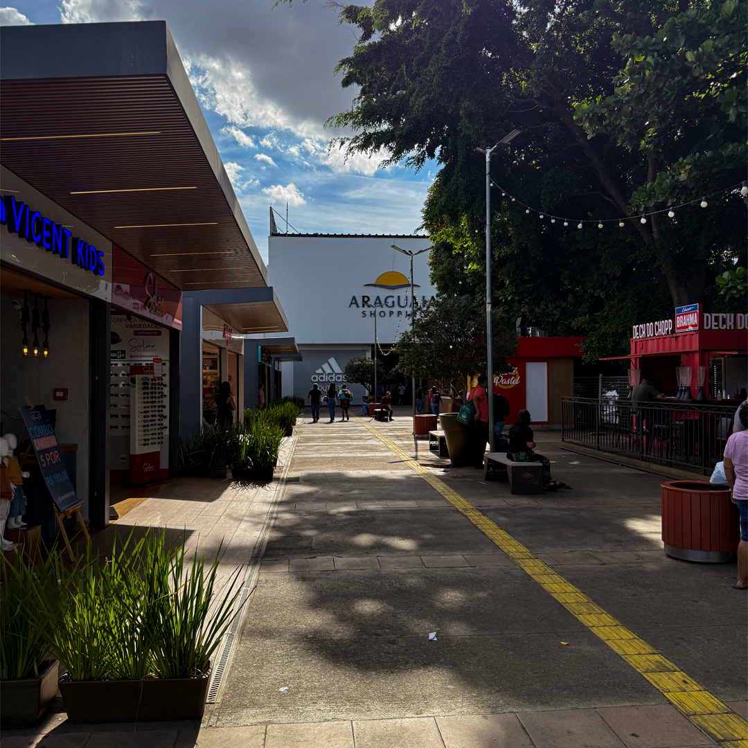 O Calçadão 44 Transformou Área Ociosa em Fluxo, gerando R$ 1,2 Milhão de Receita.
