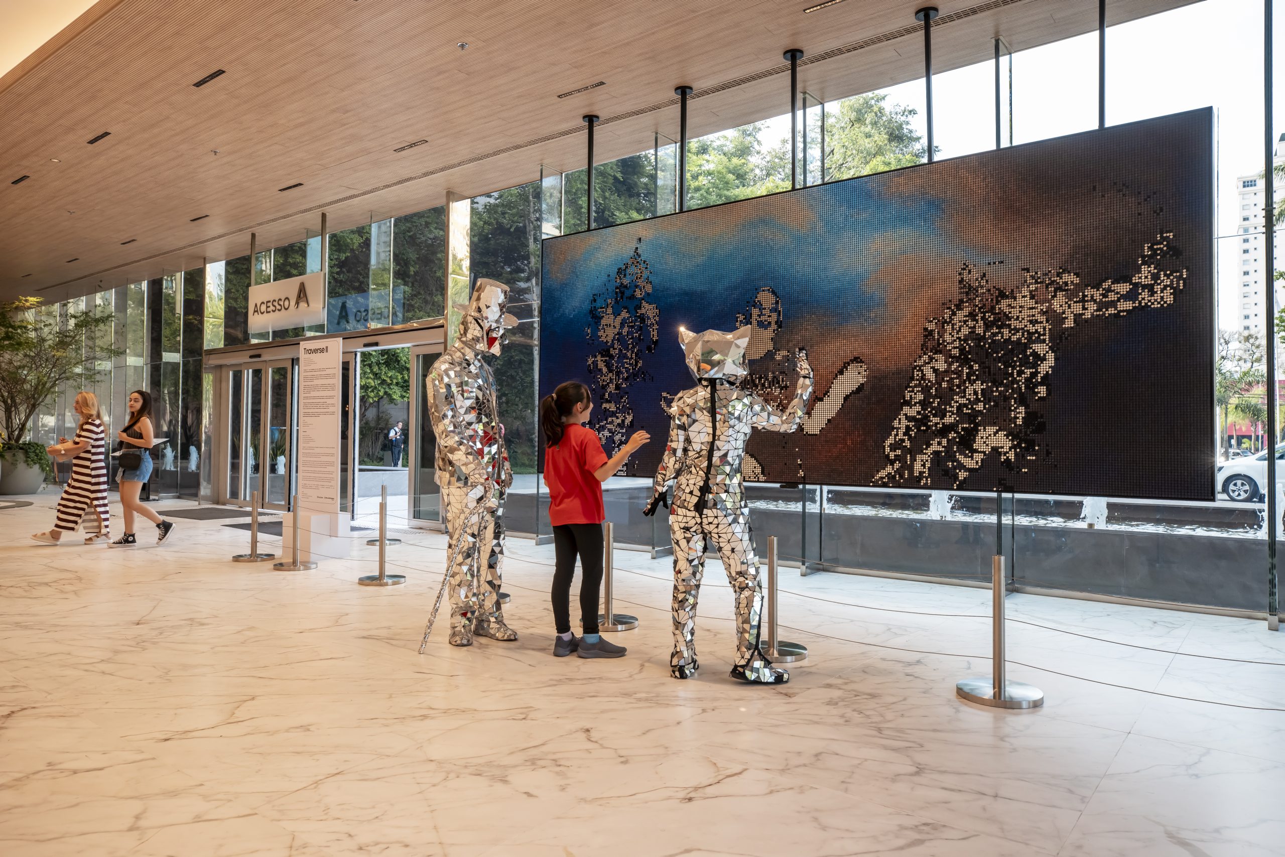 OBRA DE ARTE INTERATIVA – “TRAVERSE II”