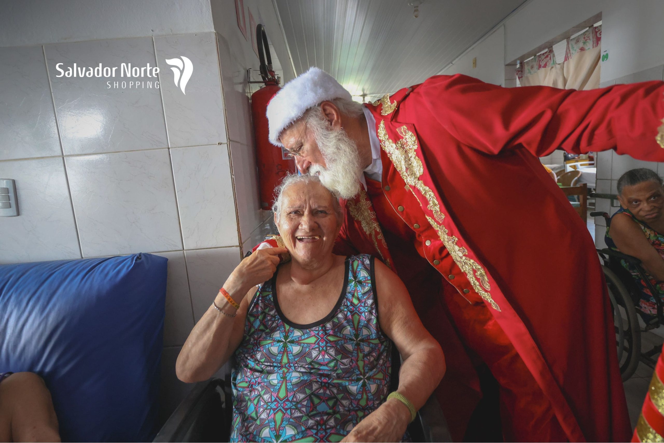 JCPM SHOPPINGS – SALVADOR NORTE – NATAL PRATEADO: UM OLHAR QUE ROMPE BARREIRAS DO ETARISMO