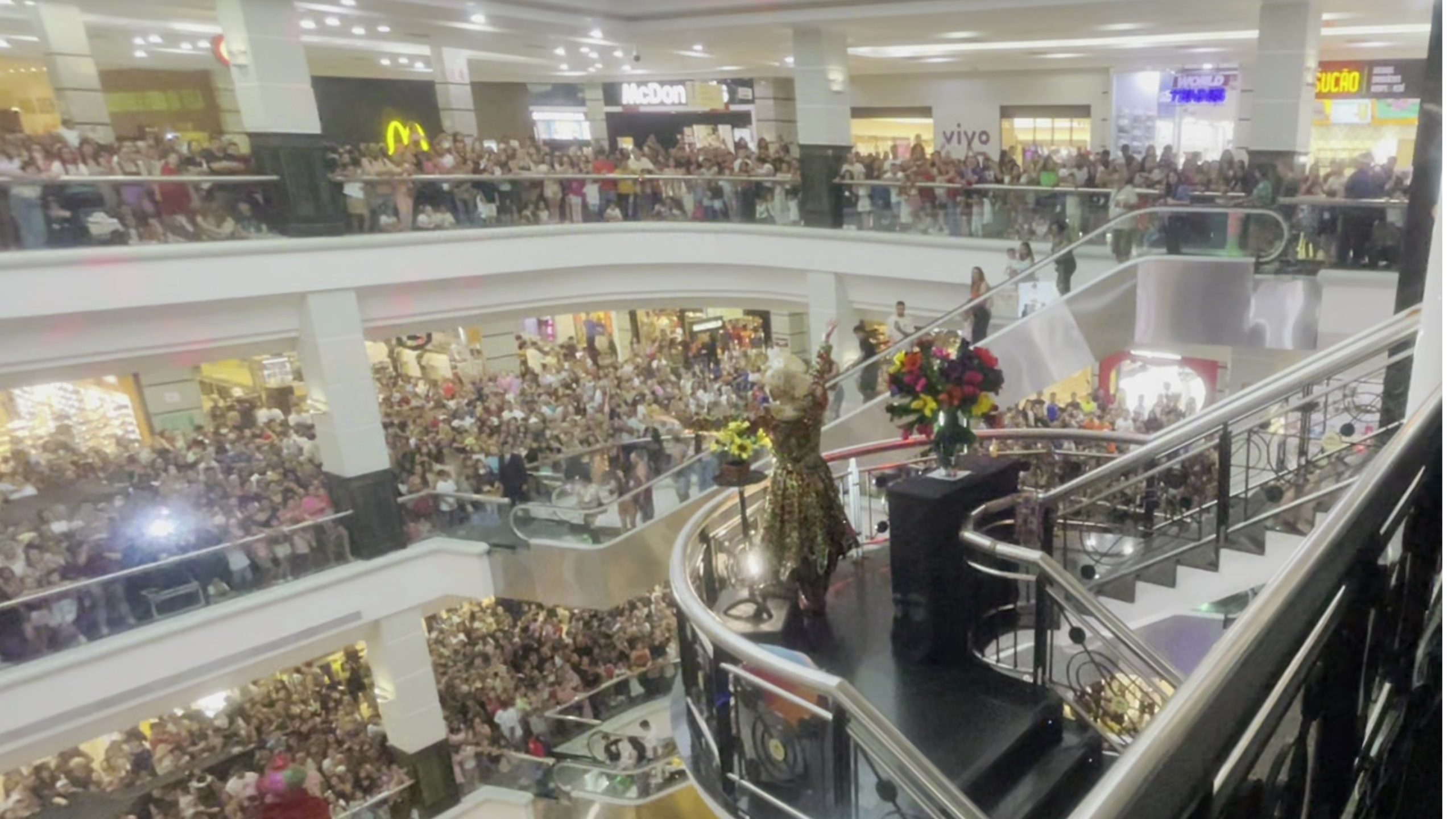 “Do Picadeiro ao Shopping: O Espetáculo de Natal do Brisamar”